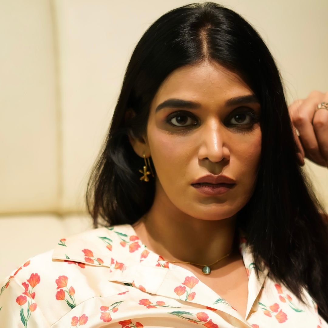 Neeha Garg in Flower Hooks