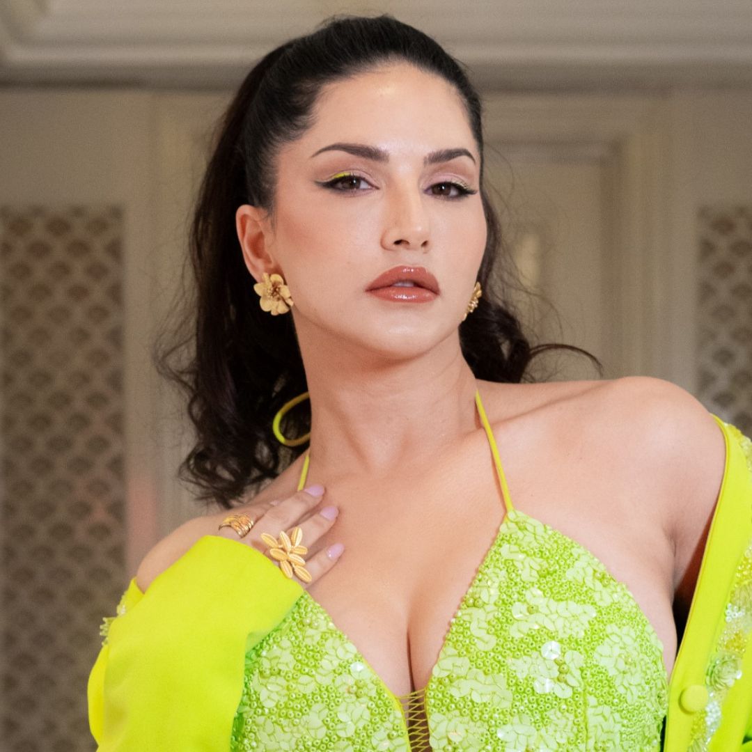 Sunny Leone in Petra Studs