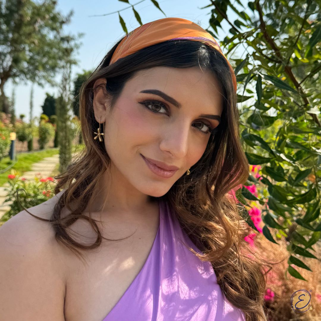 Prakriti Kakkar in Flower Hooks