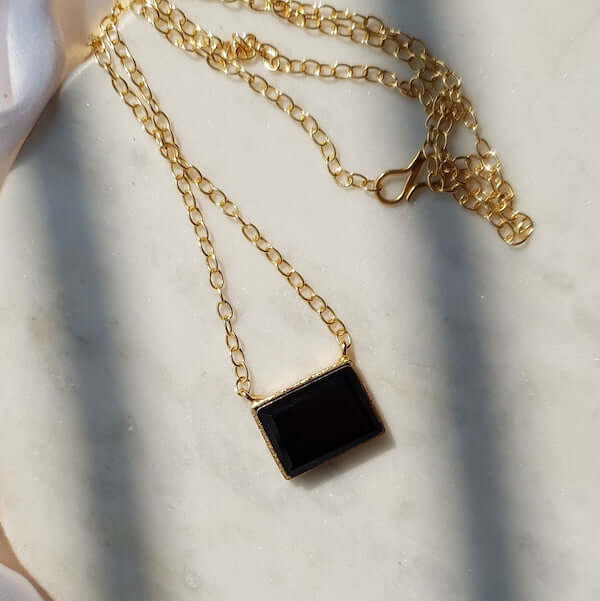 Sunidhi Chauhan in Black Bella Necklace