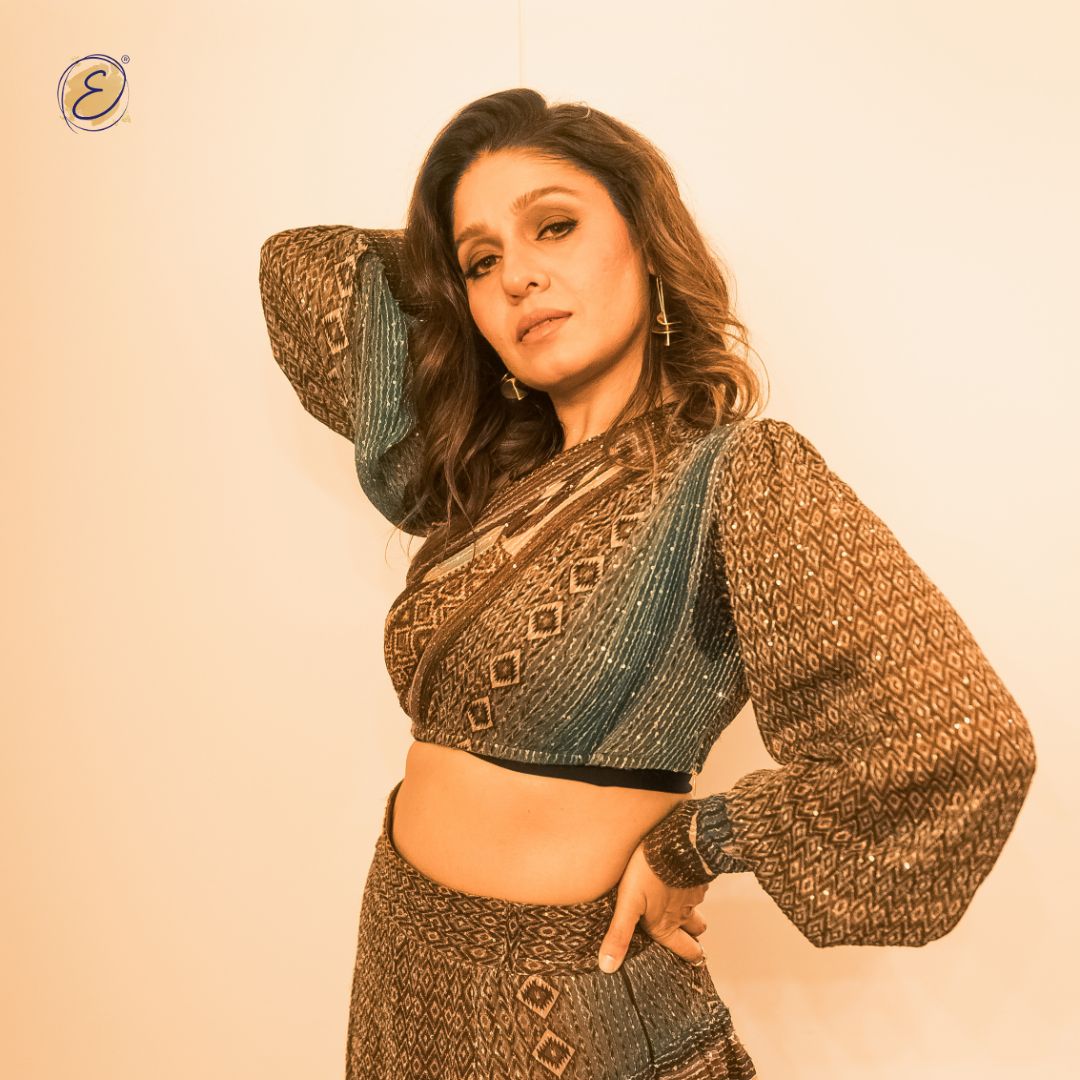 Sunidhi Chauhan in Spin Danglers