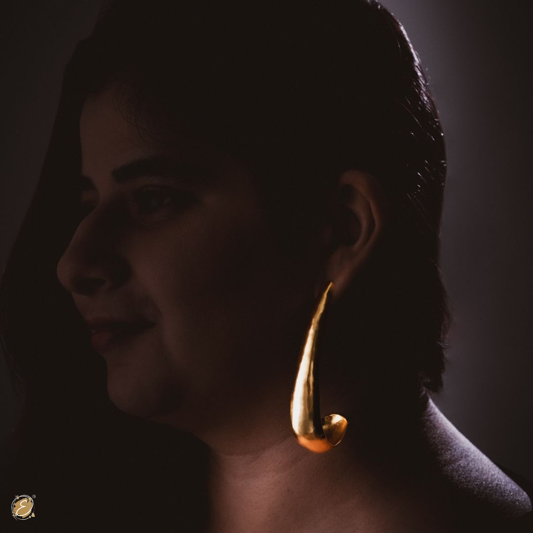 Drop-shaped gold statement hoop earring – Dew by The Ethereal Store, handcrafted curves in 18k gold-plated brass inspired by morning dew