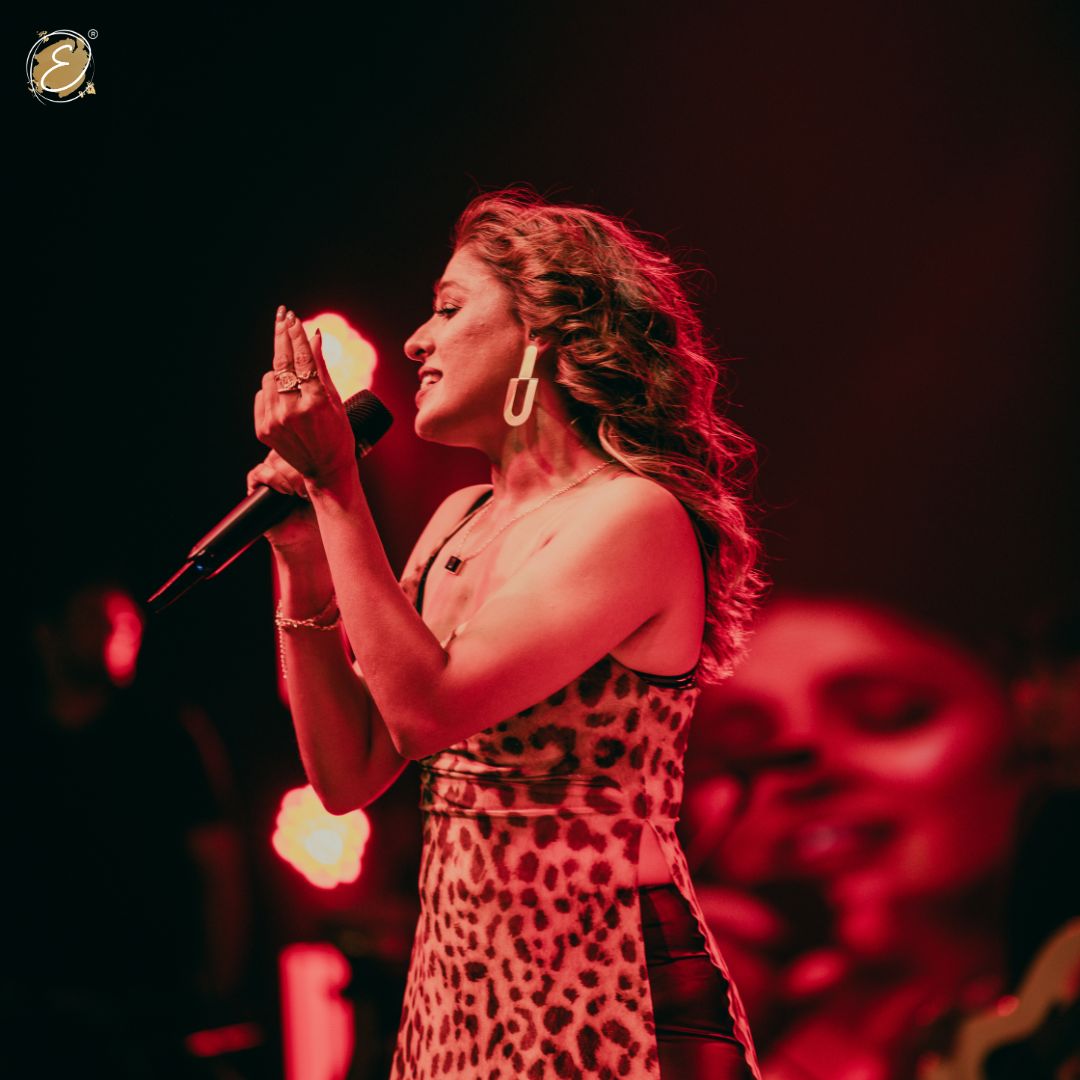Sunidhi Chauhan in Ursula Danglers
