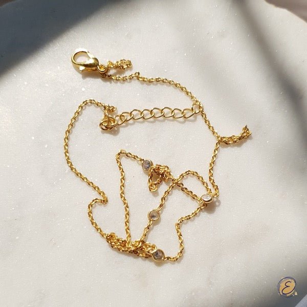 Petite Isla Necklace