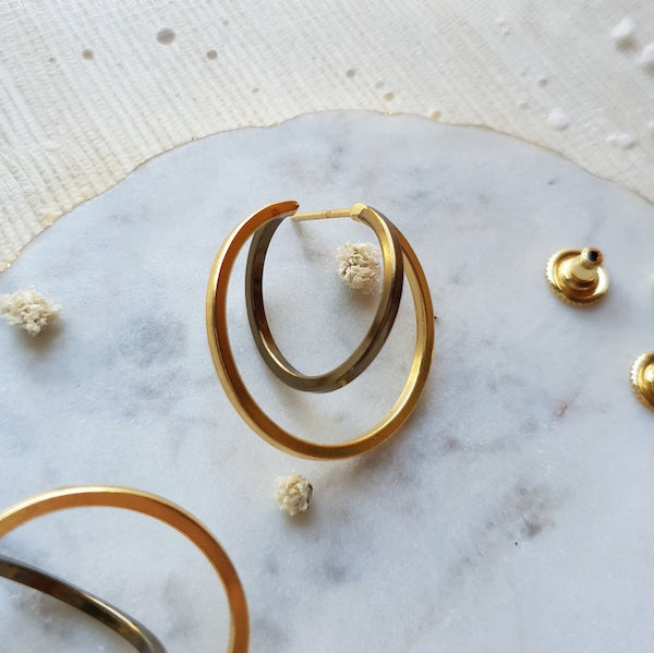 Looped Studs