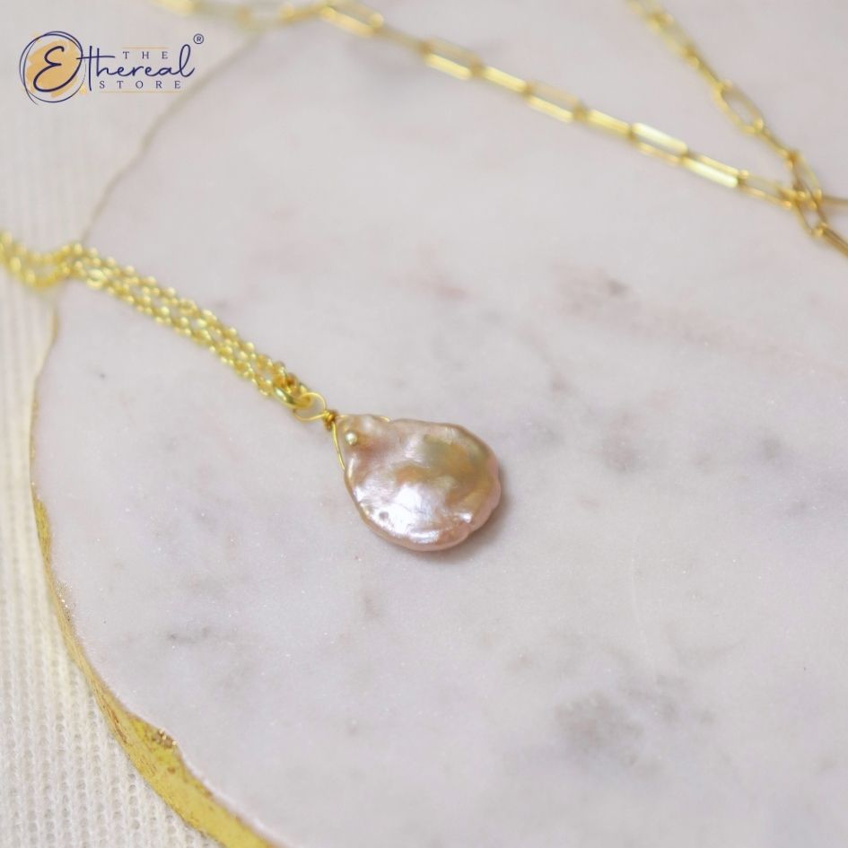 Solo Pearl Necklace