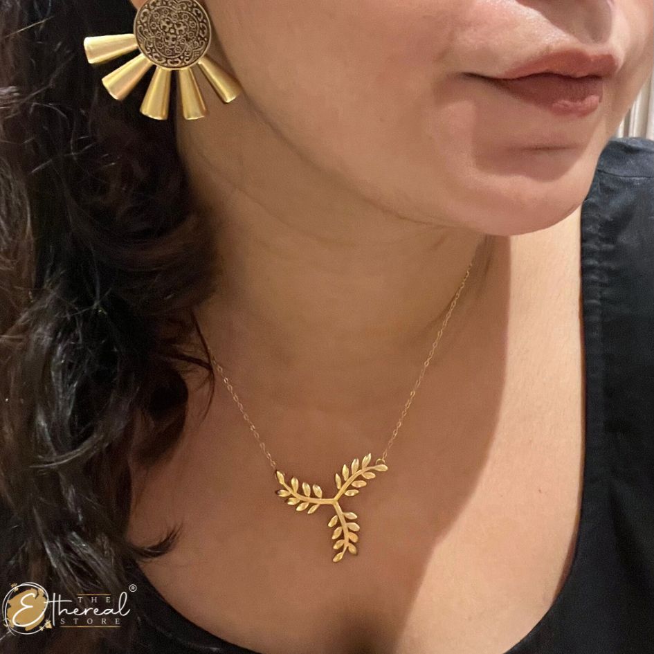 nature lover gold necklace