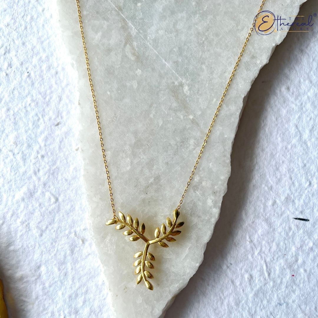 adjustable gold leaf necklace