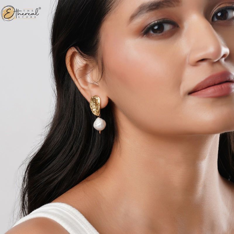 Ishhaara Creamy White Chandbali Kundan Pearl Earrings: Buy Ishhaara Creamy  White Chandbali Kundan Pearl Earrings Online at Best Price in India | Nykaa