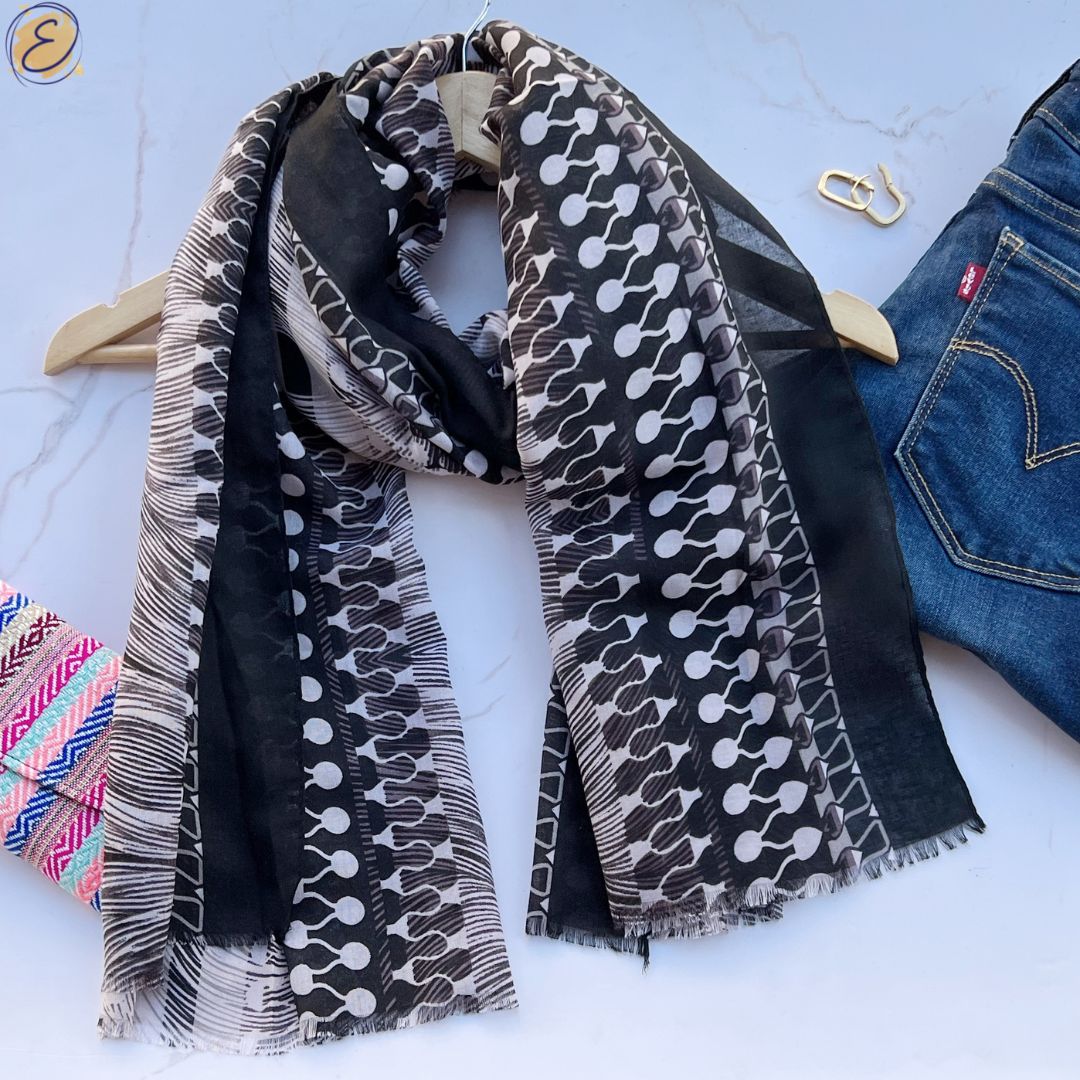 black geometric design scarf